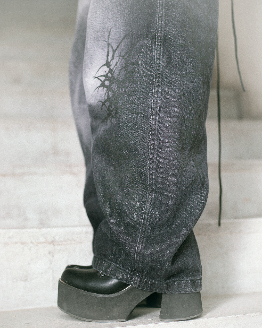 JEANS BAGGY FADED NEGRO
